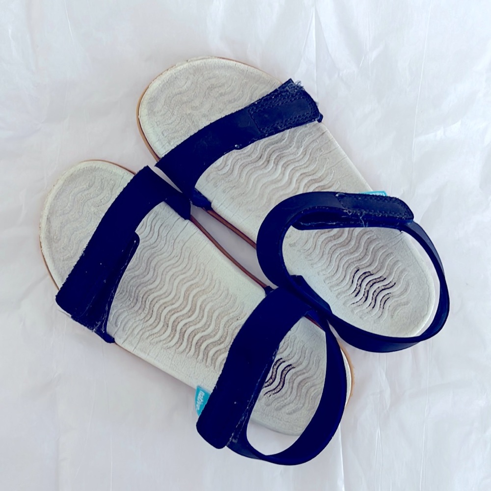 Native shoes size C13